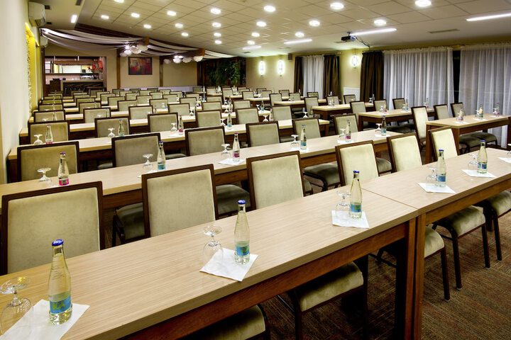 Ballroom/Hall 32 of 35