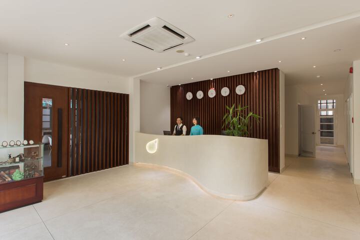 Hotel 2 of 53