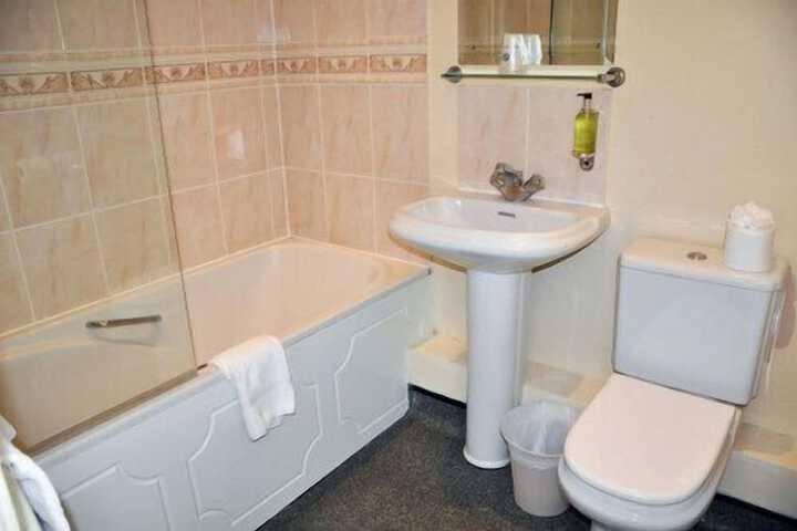 Room 15 of 23