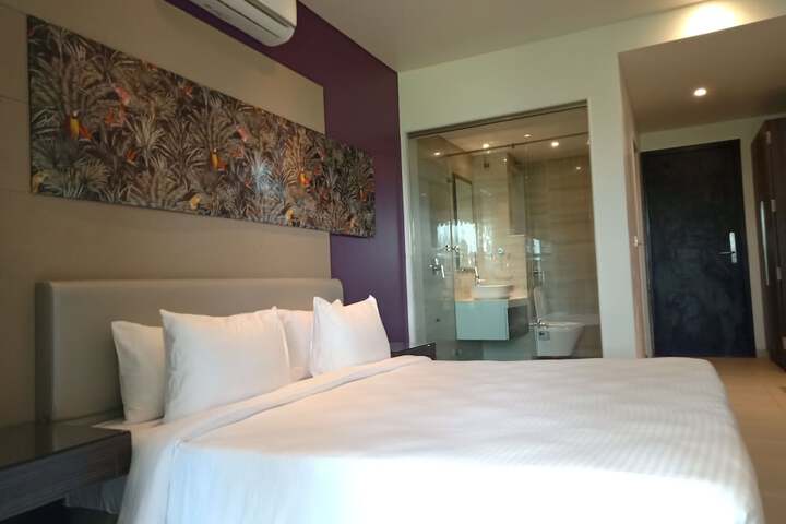Room 7 of 49