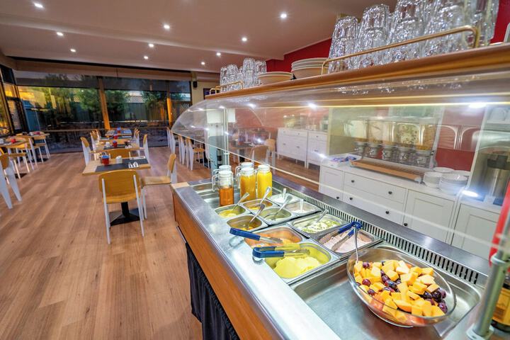 Breakfast buffet