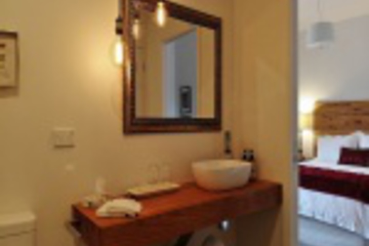 Room 121 of 204