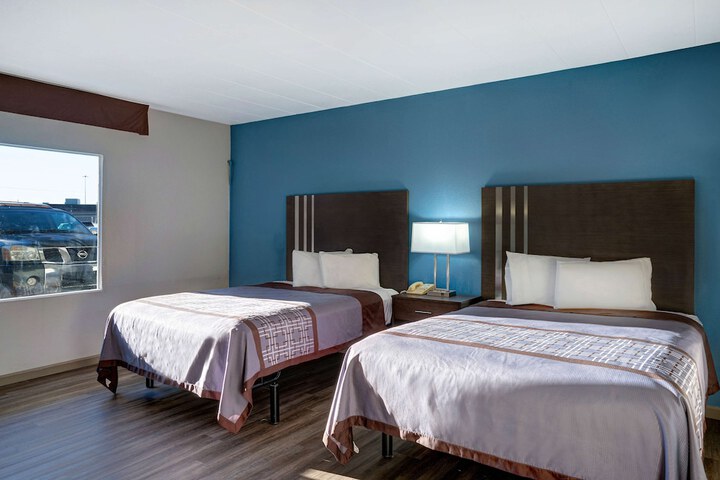 Room 30 of 43