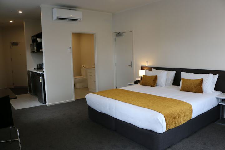 Room 12 of 35