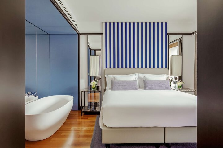 Room 20 of 99