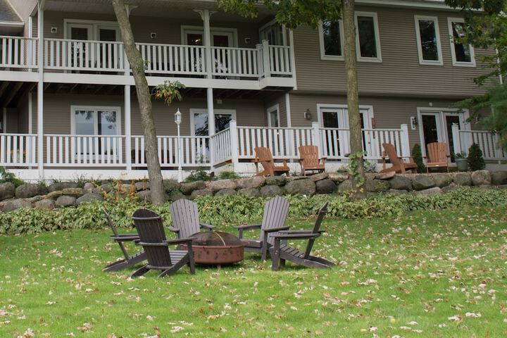 Hotel Exterior 41 of 50