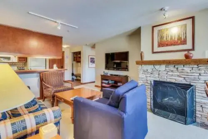 Exterior of Powderhorn Lodge 311: Poppy Suite