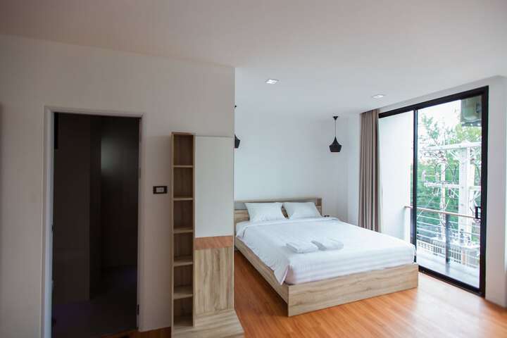 Room 13 of 52