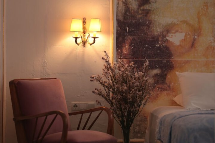Room 3 of 32