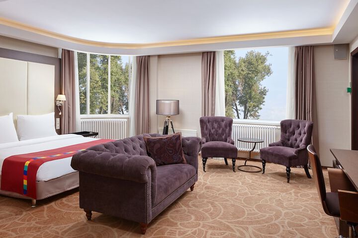 Room 15 of 73