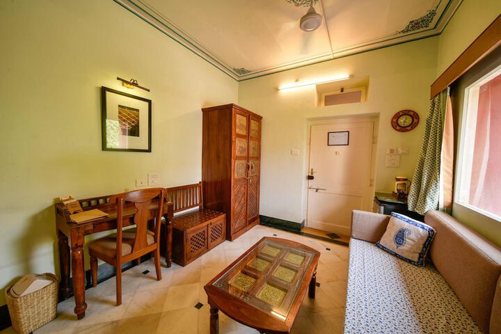 Room 26 of 182