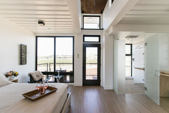 Room 4 of 89