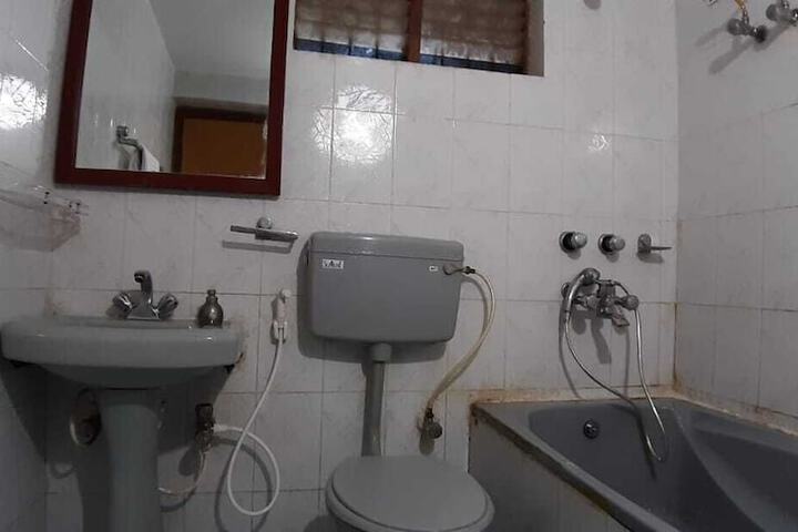 Room 37 of 43
