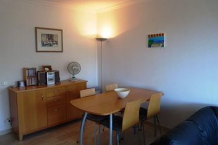 Room 9 of 13