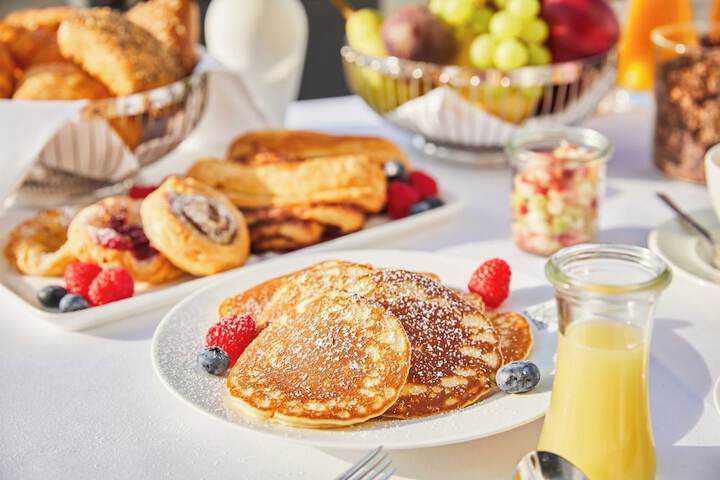 Breakfast/Coffee Service 112 of 154