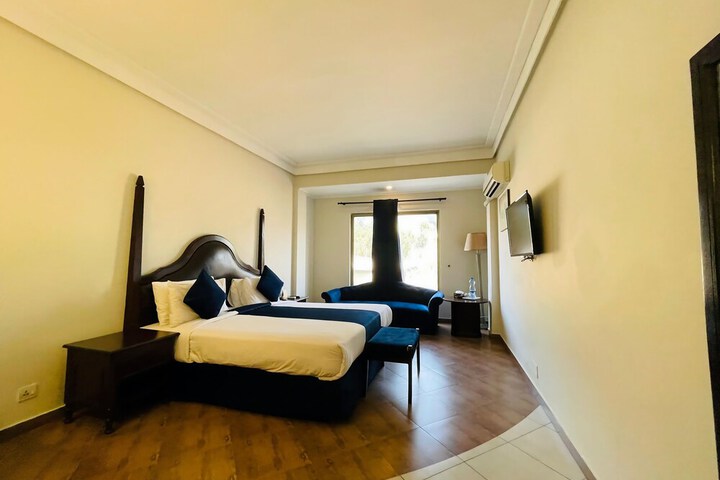 Room 29 of 61