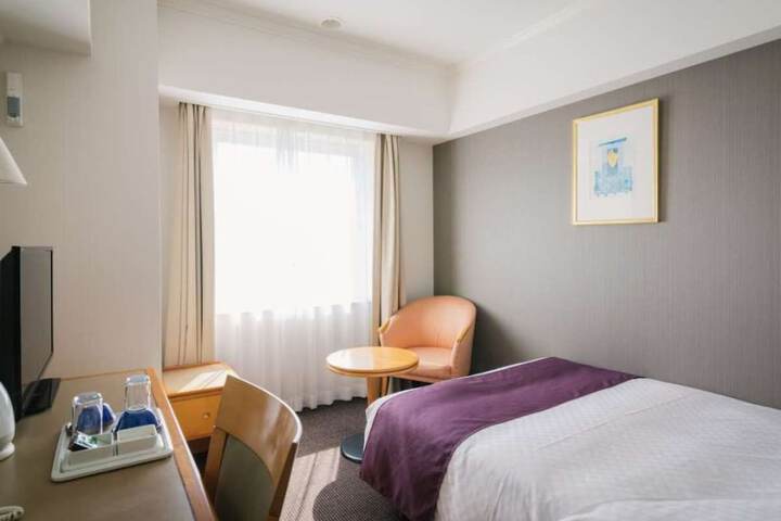 Room 8 of 39