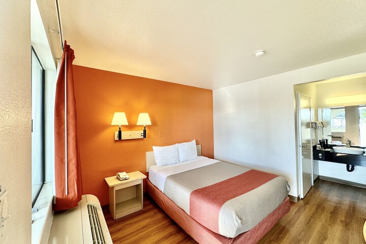 Room 9 of 23
