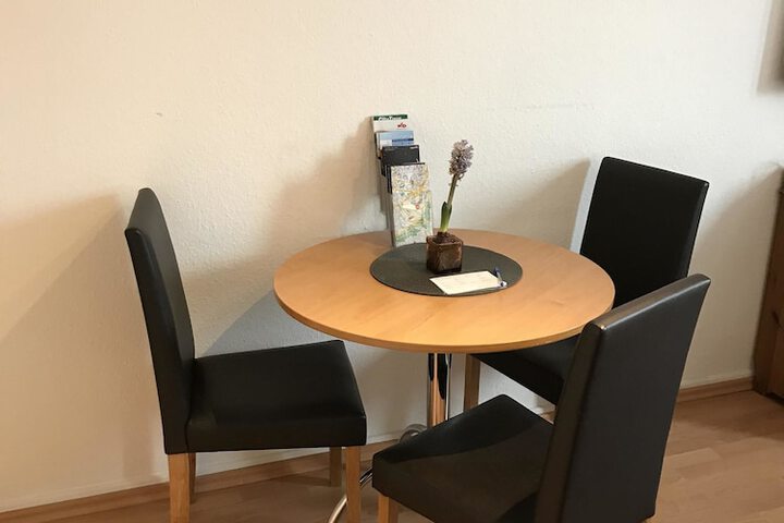Room 3 of 30