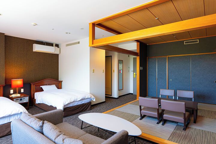 Room 42 of 160