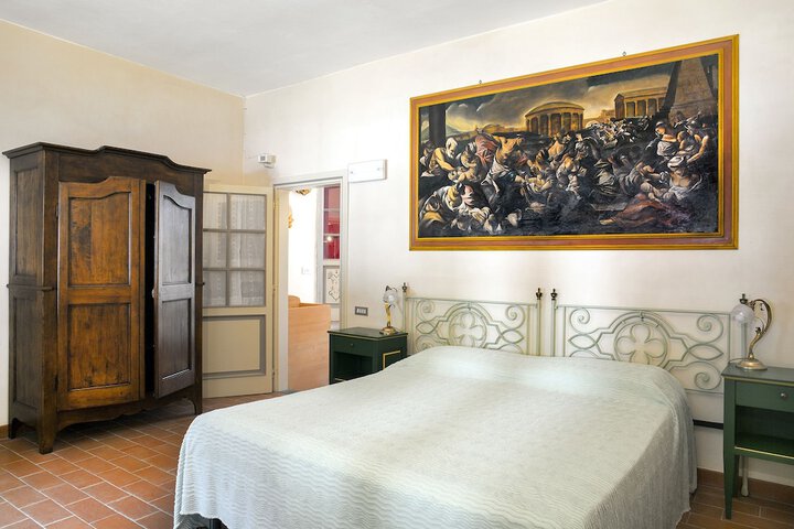 Room 7 of 36
