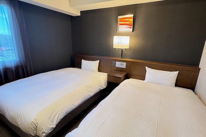 Room 7 of 22