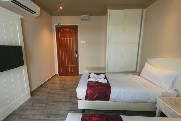 Room 17 of 144