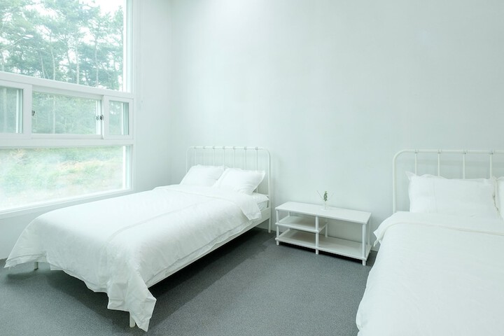 Room 15 of 125
