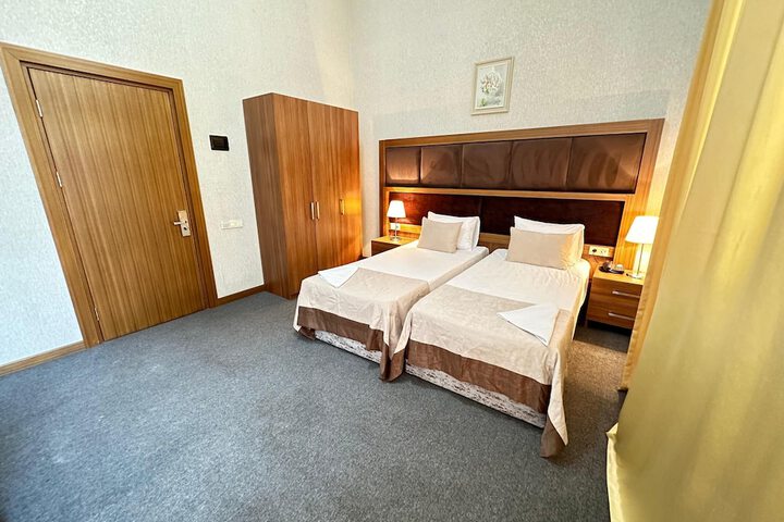Room 15 of 47