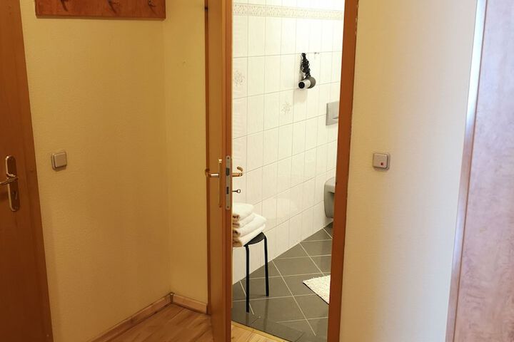 Room 53 of 145