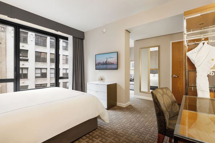 Room 43 of 89