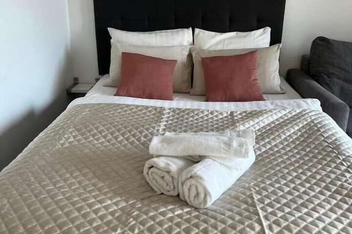 Room 2 of 14