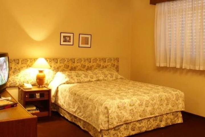 Room 15 of 28