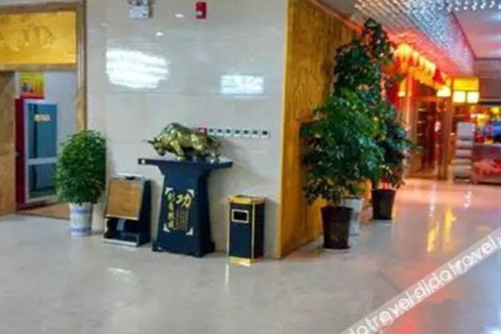 Hotel Interior 4 of 17