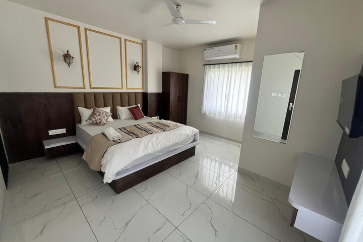Room 18 of 52