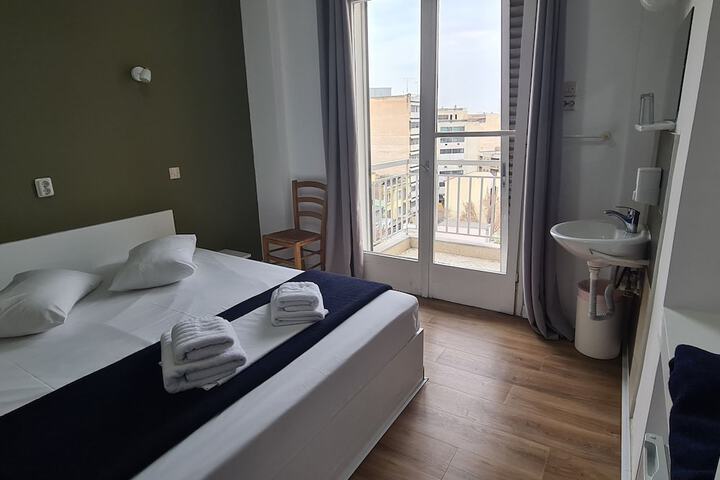 Room 45 of 103