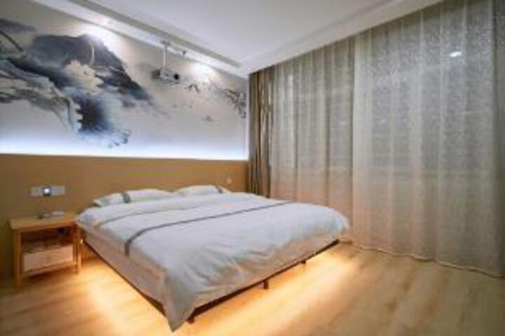 Room 10 of 10