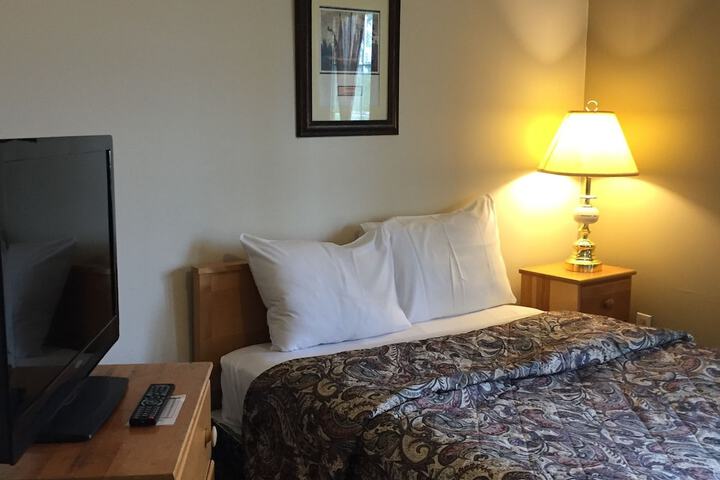 Room 3 of 75