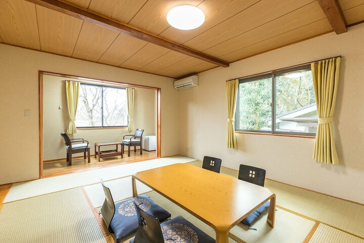 Room 7 of 48