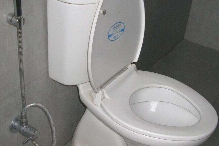 Clean Restrooms