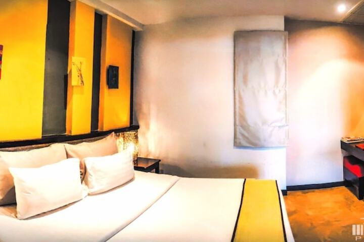 Room 5 of 43
