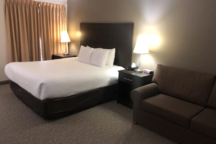 Room 9 of 42