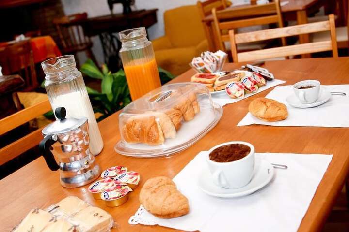 Breakfast/Coffee Service 28 of 38