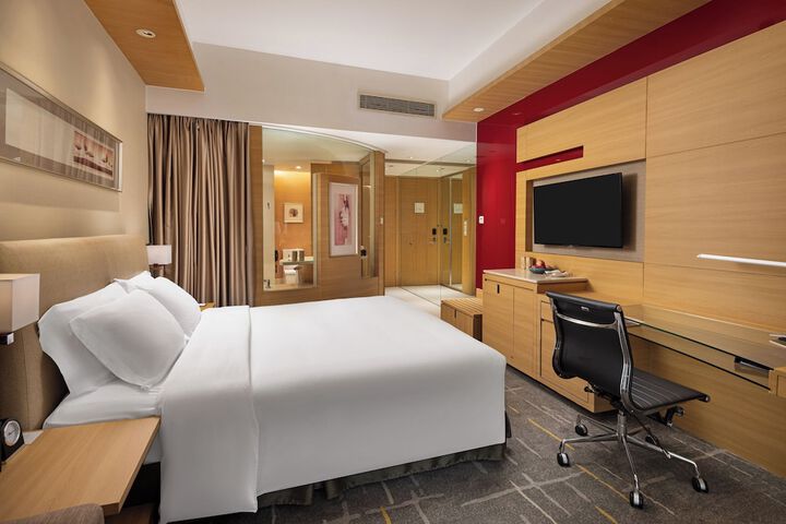 Room 15 of 92