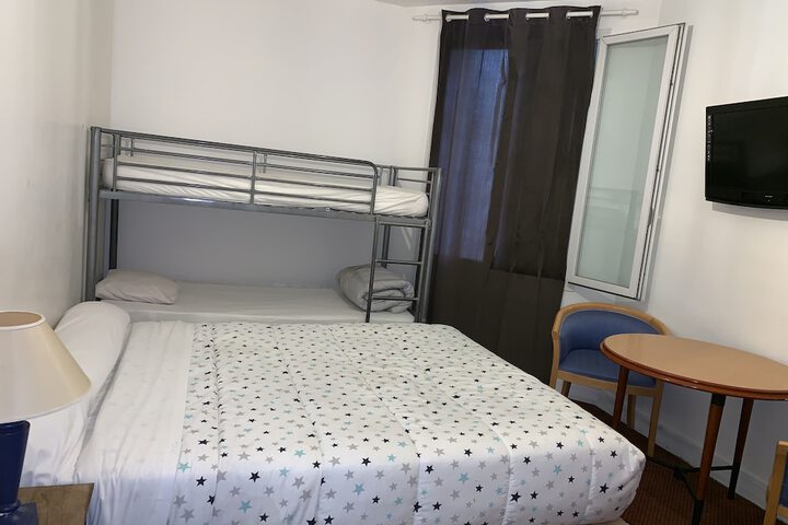 Room 6 of 38