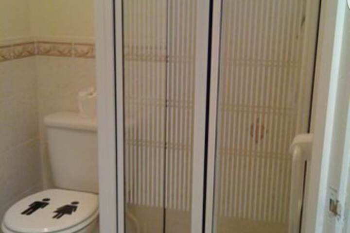 Room 11 of 25