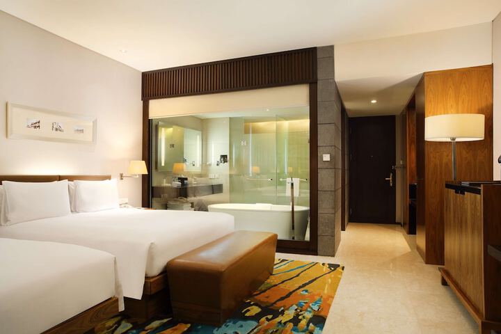 Room 16 of 74