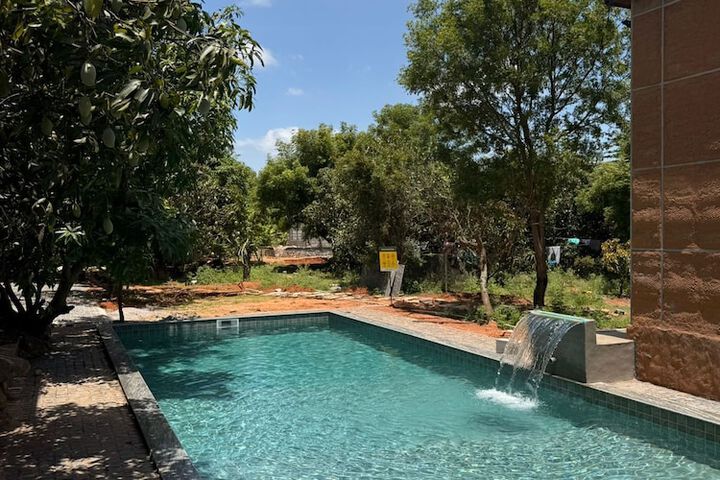 Pool 6 of 7