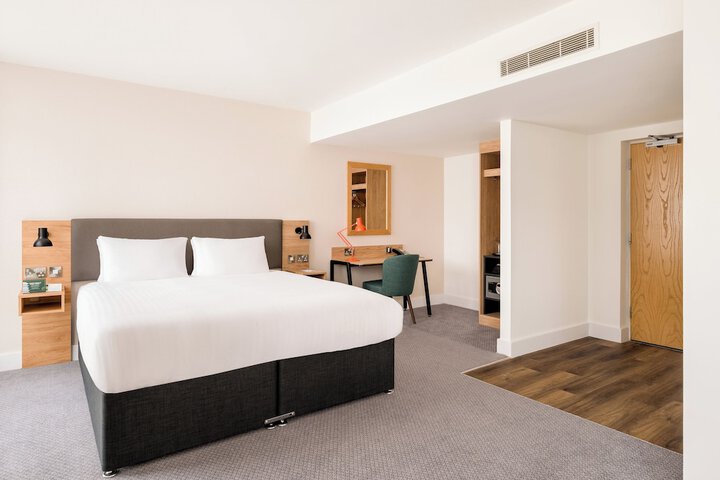 Room 37 of 130