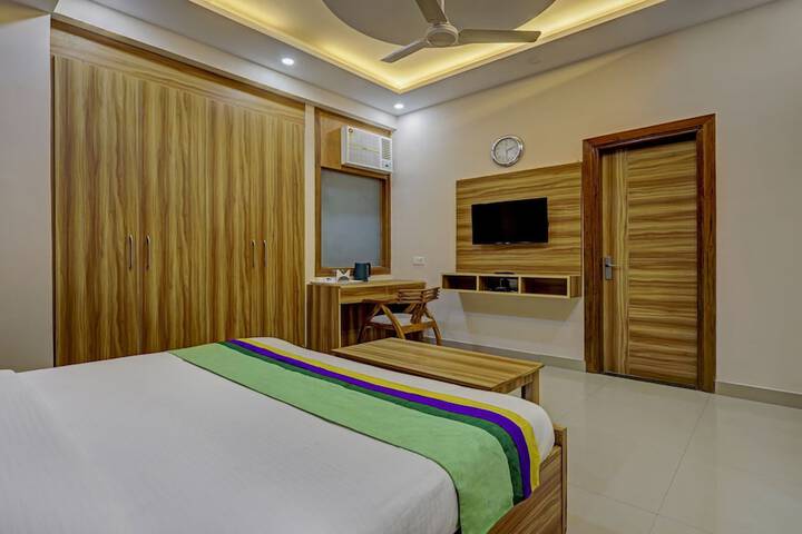 Room 18 of 29